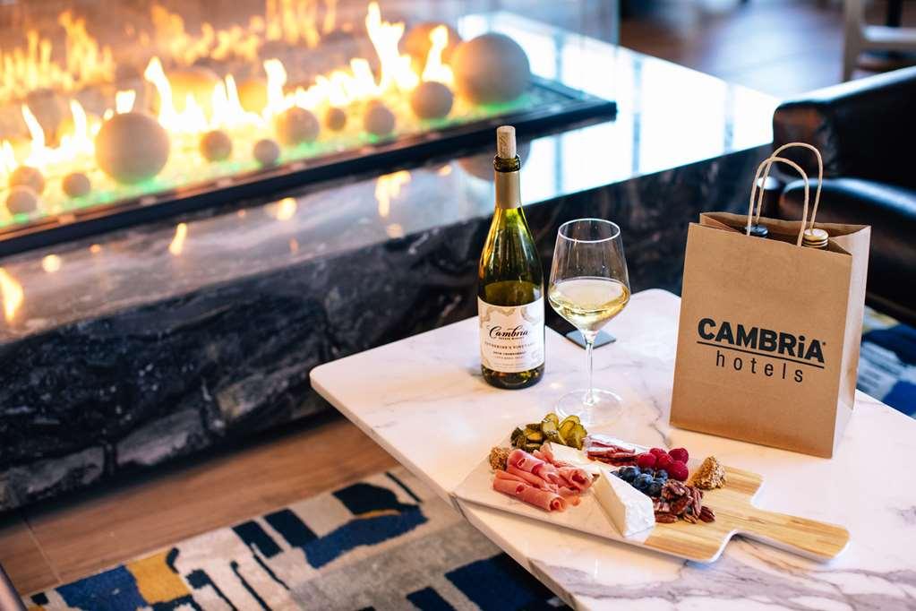 Cambria Hotel Manchester South Windsor Restaurante foto